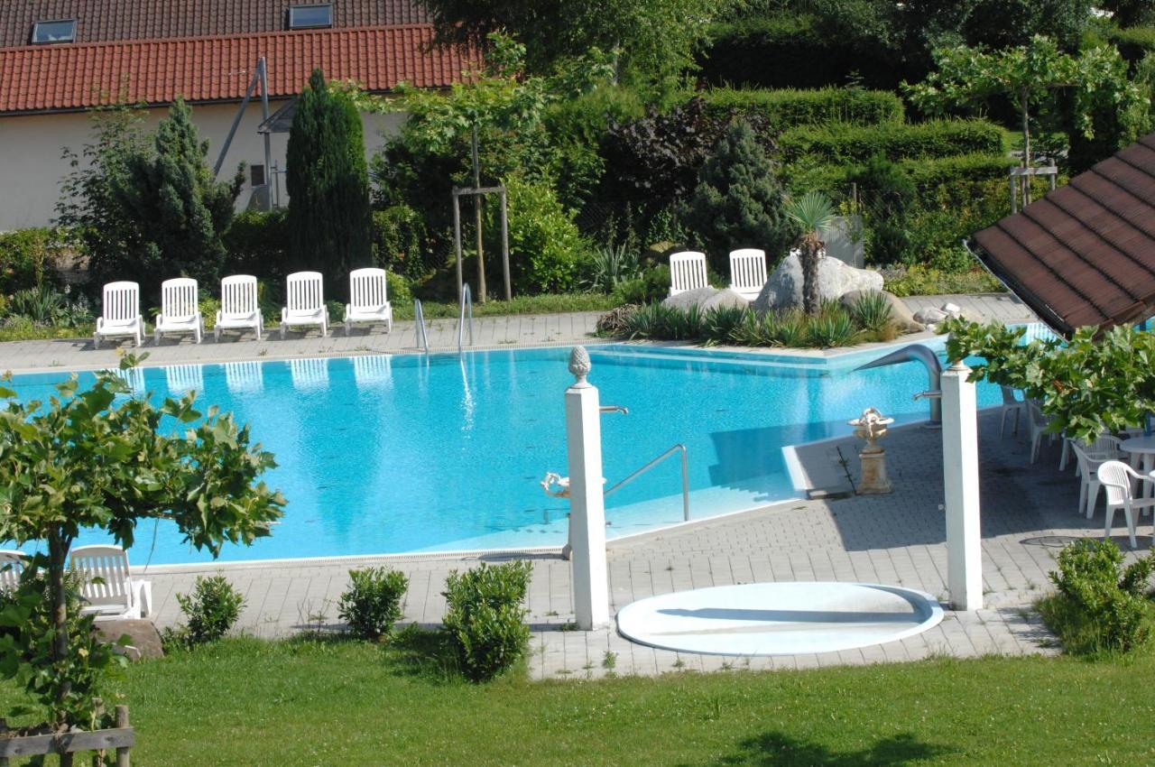 Landhotel Gutshof Camping Badhuetten Tettnang Buitenkant foto