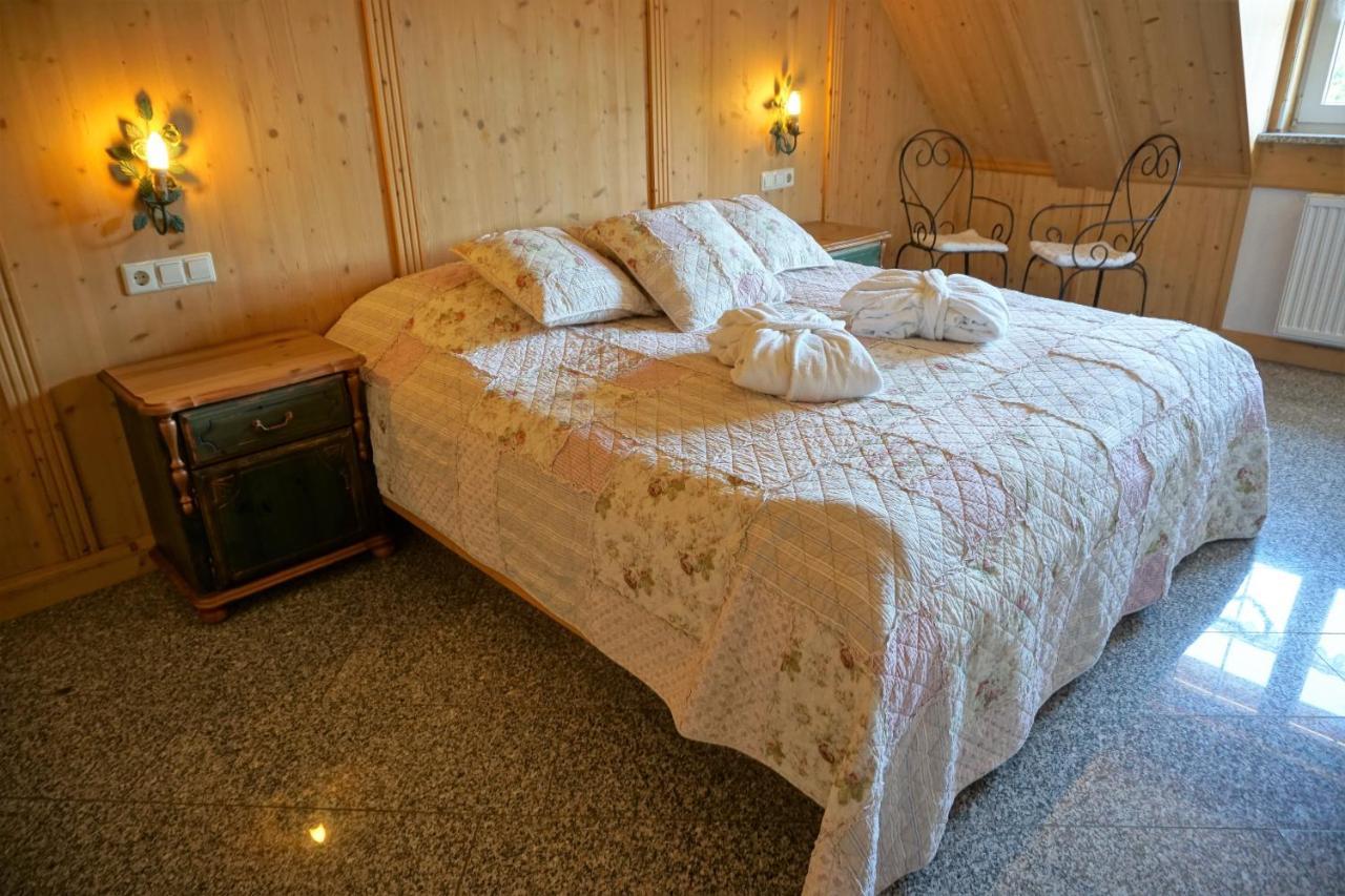Landhotel Gutshof Camping Badhuetten Tettnang Buitenkant foto